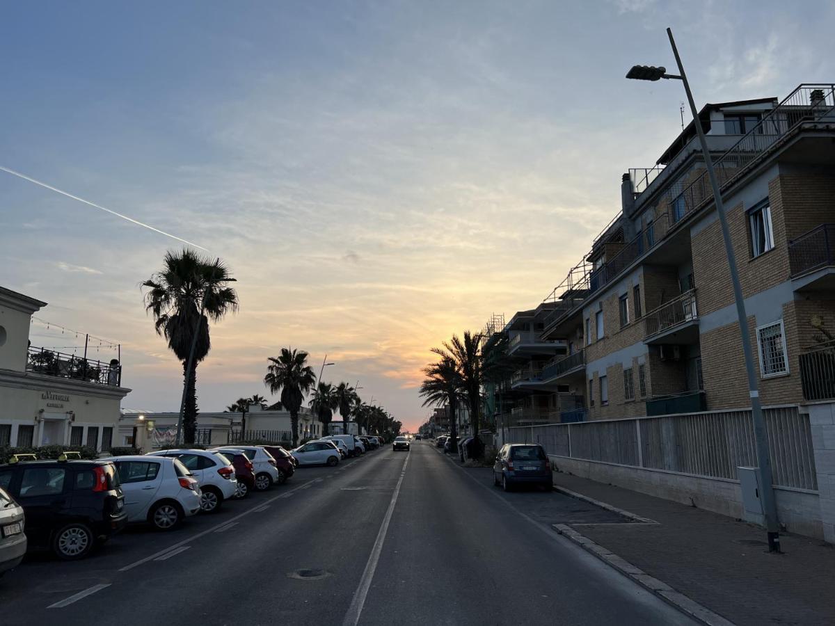 Lotus - Appartamento Sul Mare A Ostia Con Giardino Relax Εξωτερικό φωτογραφία